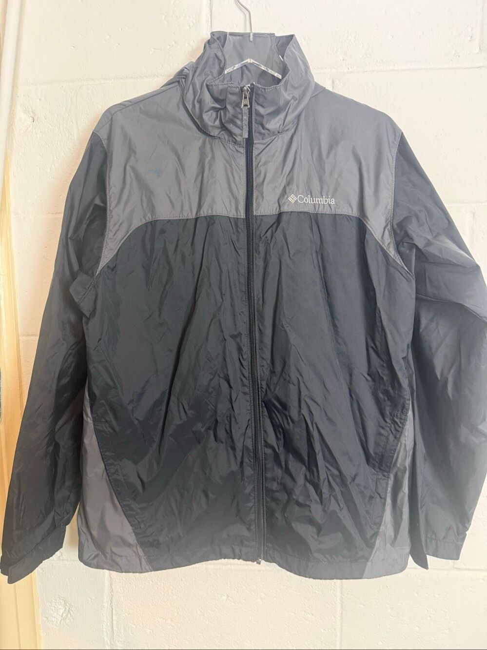 Columbia Men’s M Glennaker Lake Rain Jacket Black Gray Packable Hiking Outdoor